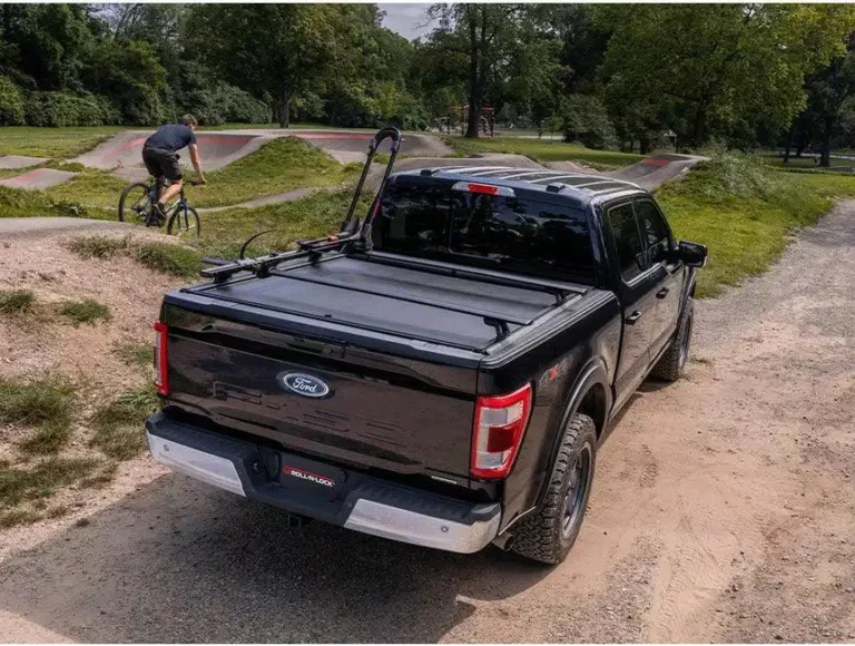 RAM 1500 Roll N Lock M-Series Tonneau Cover