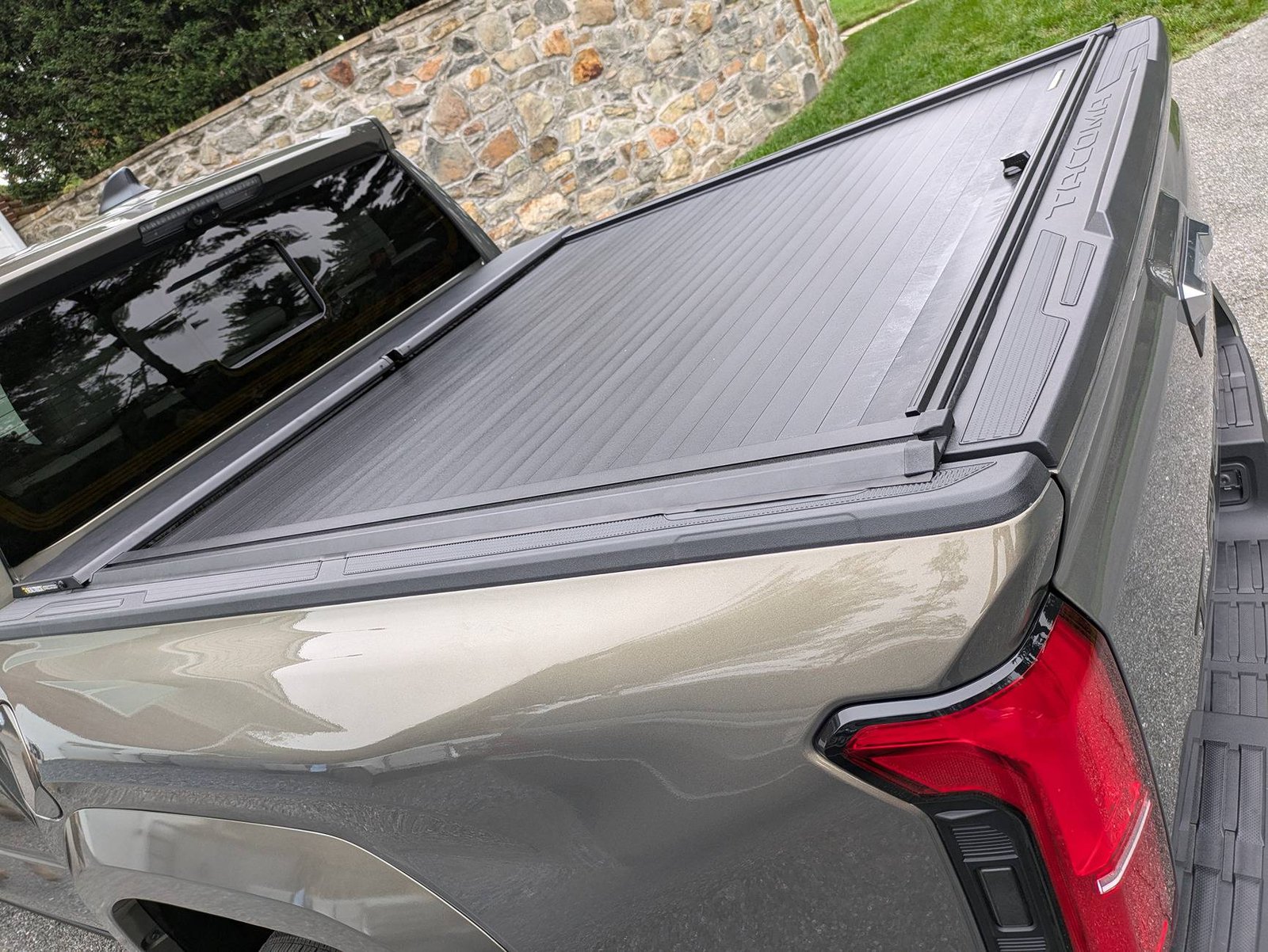 Roll-N-Lock A-Series retractable tonneau cover with aluminum finish